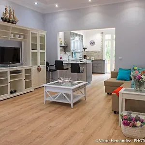 Flatguest Living House Apartamento